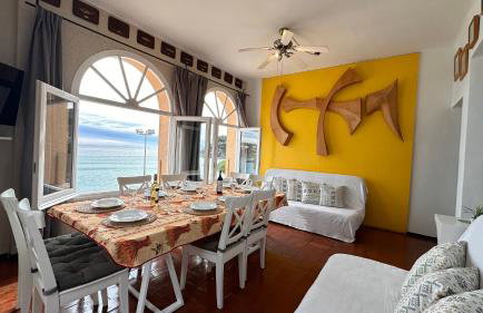 Apartamento con jardín a 11 metros de la playa. SE. - Foto 59