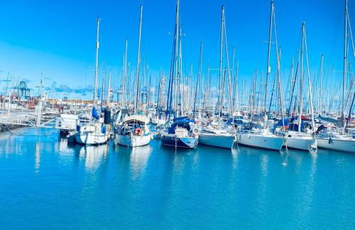 APARTAMENTO ATICO gran terraza y Jacuzzi cerca de la playa - Photo 18