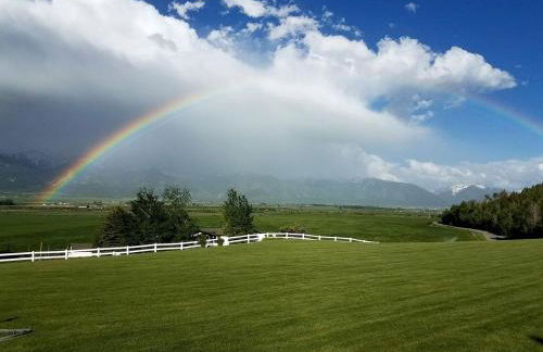 Barn-Style Vacation Rental with Mountain Views in Thayne, Wyoming - Foto 22