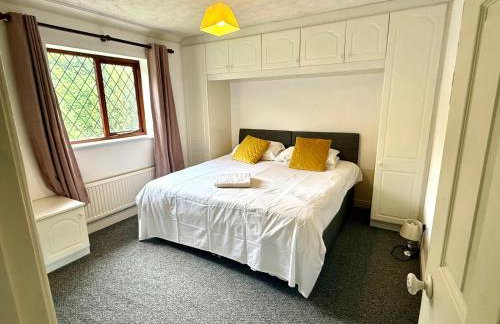 Big 6 bedroom house in Biddenham with 3 bathrooms - Foto 3