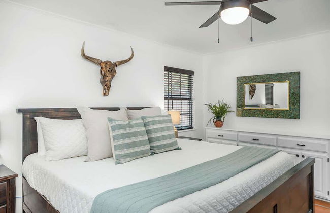 Pecan Retreat-half Mile to Main - Foto 5