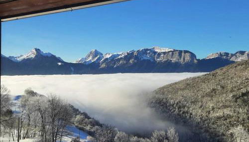 In the heart of nature with an unique view - Foto 2