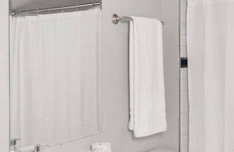 Historic Manor with 8 BDRMS 9 BATHS & 3 Kitchens - Foto 24