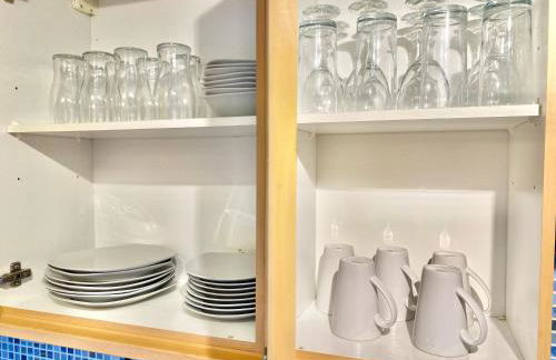 Oakley Vale House and Garden! Free Private Parking, TV, Fully Equipped - Photo 20