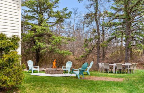 Emerald Lakes Poconos Retreat Game Room, Firepit & Sleeps 10 - Foto 75