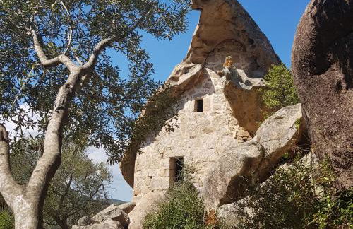 Appartement T2bis Sartène 60m2 avec jolie terrasse de 25m2 et vue panoramique mer et montagne sur le Golfe du Valinco - Quartier calme à 10mn à pied du centre ville - Idéal pour 4 personnes et possibilité de 6 couchages - Place de parking réservée - Foto 34