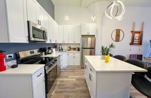 Luxury 6BR Suite with Pool Table Sleeps 12 Perfect for Group Stay Near McCormick Place, Grant Park and Soldier Field - Foto 10