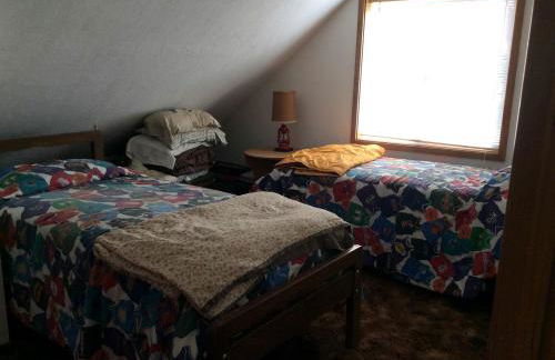 Secluded Cabin Rental with a Covered Back Deck in Elk City, Idaho - Foto 11