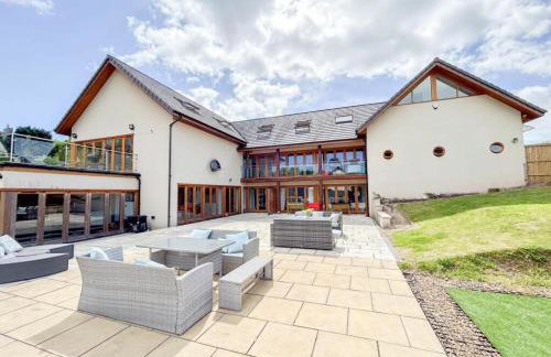 Highview House, Llandevaud - Foto 11