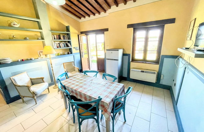 Apt 5 Aircon, Wifi, Infinity Pool, Jacuzzi, Gardens Incredible! Sleeps 4 - Photo 42