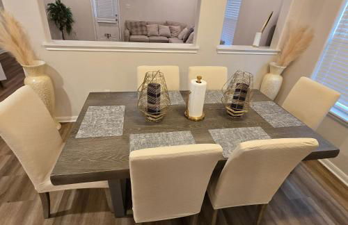 Modern Spacious Home Near the medical center, NRG, Downtown and UHD - Photo 29