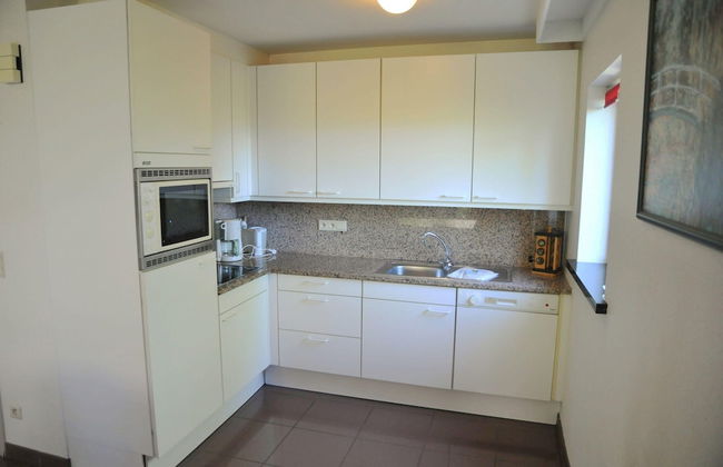 Apt w/ Fireplace & Garden - Photo 6