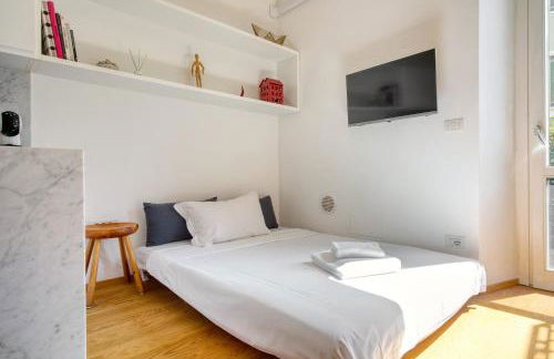 Just Urban Stays - Bilocale con Spazio Esterno - 10 min Duomo in tram - Foto 15