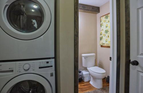 Mountain retreat w 2 fireplaces & lake - Foto 31