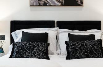 Modern- Battersea Power Station 2-Bed Apartment with Balcony - Foto 27