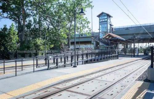 Modern Townhome for long stays Near Sloans Lake - Foto 38