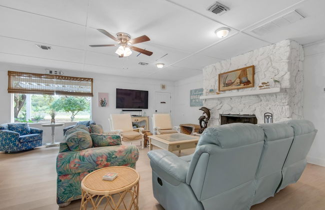 Bungalow By the Sea - Photo 8