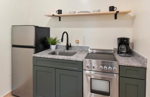 Squam Lake 3 bed plus 3 bath rental (Suite 7) - Foto 8