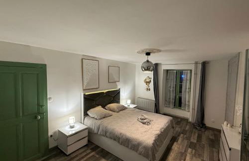 Jolie Maison spacieuse 6 min Centre Auxerre - Foto 9