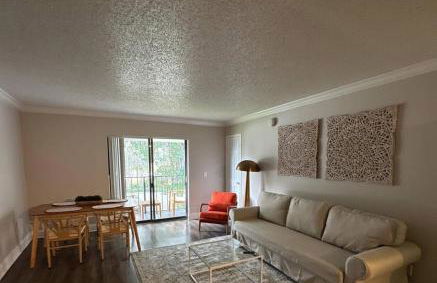 Serene Poolside Getaway Lake Access Parking - Foto 48