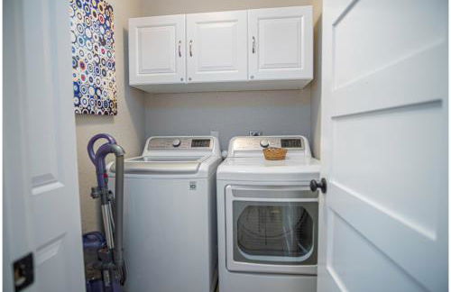 Chic Downtown Farmhouse With Garden and BBQ Grill - Photo 30