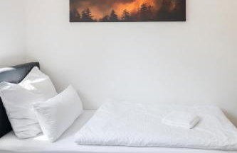 Corner 28 - Photo 32