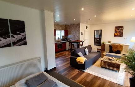 Kleine Landhaus-Wohnung im freistehenden Fachwerkhaus - Foto 4