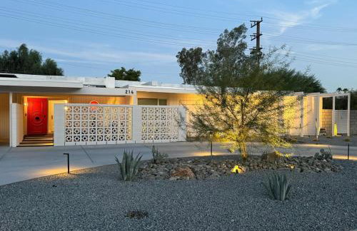 Aerhaus - Mid-Century Oasis - Foto 47