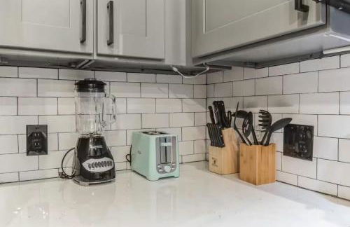 Jr 1Br w 2 Beds - Sleeps 4 - 10 min to DT - Foto 16