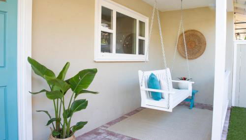 Live the Beach Life in a Quaint Shell Cottage - Foto 4