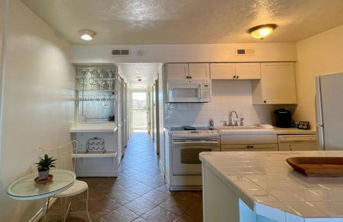 Stunning Waterfront Condo - Foto 31