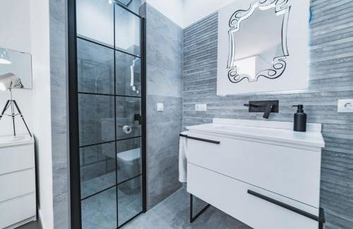 Beach & Urban Attic - Photo 29