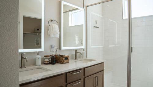 Brand New, Cozy & Modern Condo - Dogs Welcome - Foto 5, towels