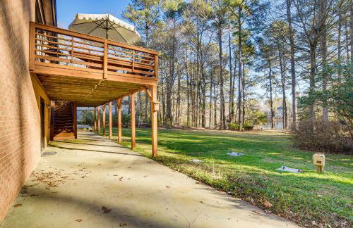 Lakefront Raleigh Home with Deck 12 Mi to Downtown! - Foto 30