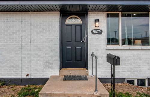 Spacious family home in Littleton with fenced yard - Foto 23