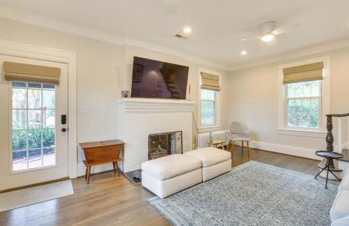 Walk to Roanoke River Greenway Mountain-View Home - Foto 5