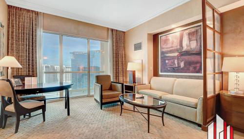 MGM Signature-32-607 F1 Track & Strip View Balcony - Foto 3