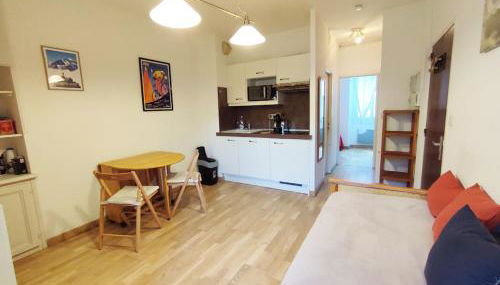 Le petit Vénasque, T2, jardin, parking, 4 personnes - Foto 4, stove, minibar