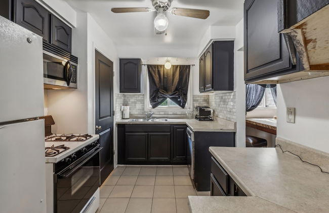 Queen G2 Mansion 3 Bedroom Home by RedAwning - Foto 10