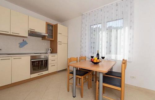 Apartments by the sea Igrane, Makarska - 17292 - Photo 23