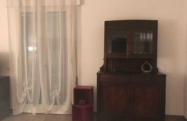 Emilio's House Located in a Quite and Residential Area - Photo 6