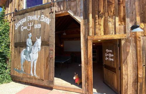 Timber & Tin H 2Bed 2Bath w Pool & Rooftop Deck - Foto 11