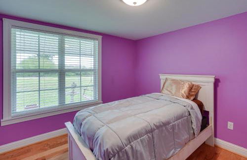 Quiet Marion Getaway with Fireplace! - Foto 24