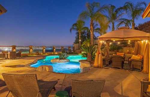 Private, Views, Free Wine Tickets, and Ask about 100 Dollar Taco Caterer For 10 - Foto 3