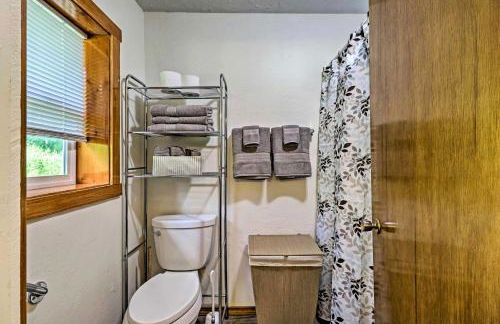 Cozy Montana Lake View Getaway - Fish and Hike! - Foto 14