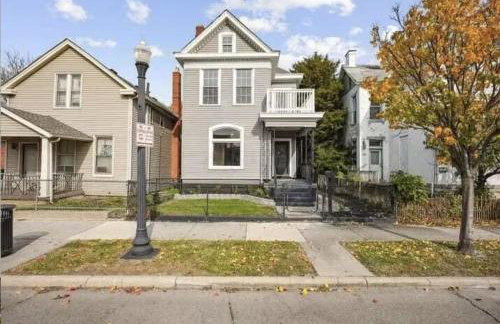 Spacious Home Downtown - Children's Hospital, Pets - Foto 57