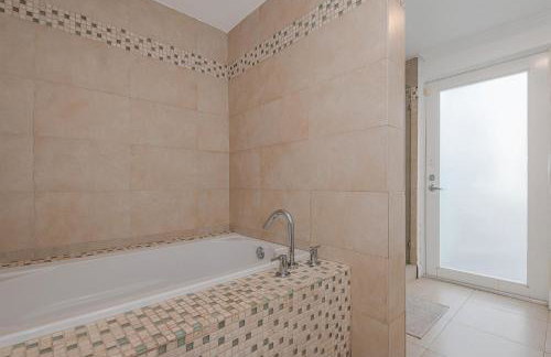 Miami Dream Home/ Pool/Jacuzzi/ Fire Pit - Foto 46