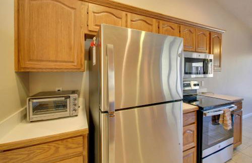 Lake Balboa Access Home with Dock and Yard - Foto 9