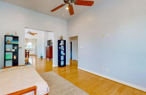 Under the Avenue - Foto 19