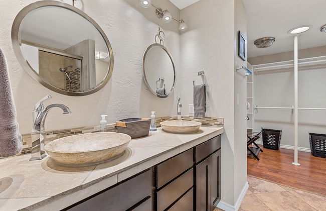 Spacious Canyon Peak Pine View Home Game Room Hot Tub - Photo 23